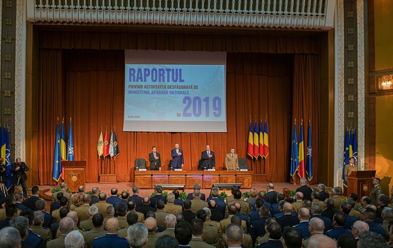 Klaus Iohannis, la bilanțul MApN: Creşterea alocărilor bugetare necesită o atenţie sporită a modului în care sunt cheltuiţi banii