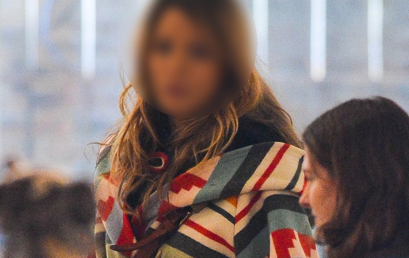 ÎŞI PUNE SARCINA ÎN PERICOL! CE FACE O ACTRIŢĂ SUPERBĂ în toiul toamnei i-ar putea dăuna grav sănătăţii