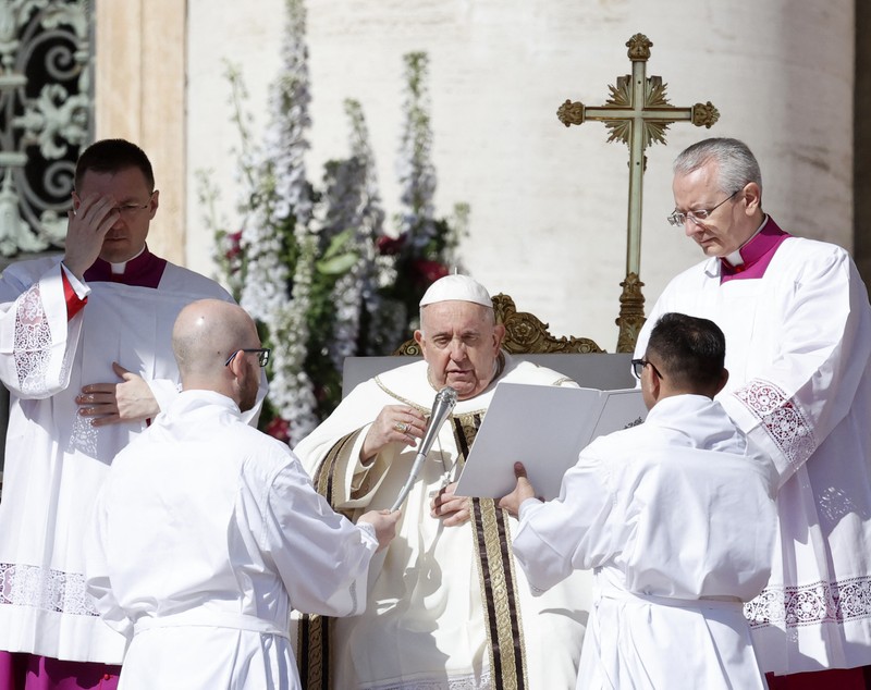 Papa Francisc, în mesajul „Urbi et Orbi”: „Doamne, ajută poporul ucrainean în drumul spre pace”