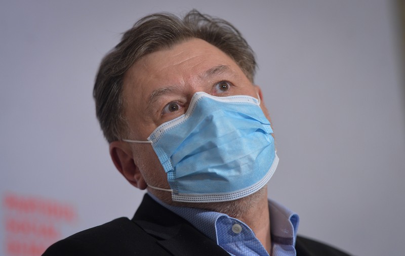 Alexandru Rafila: Vom avea valul 4 al pandemiei în septembrie-octombrie. „Să ne convingem prietenii să se vaccineze!”