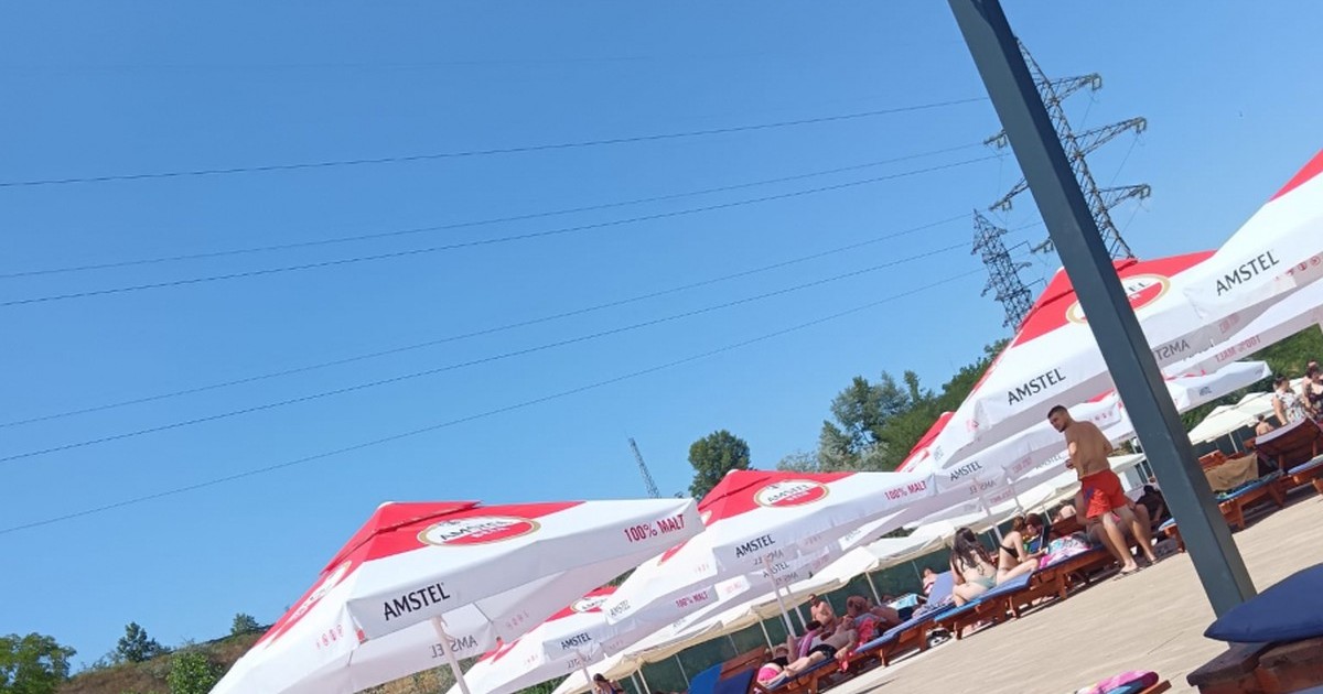 În plină caniculă, gălățenii aleg să se răcorească la Plaja „Dunărea”