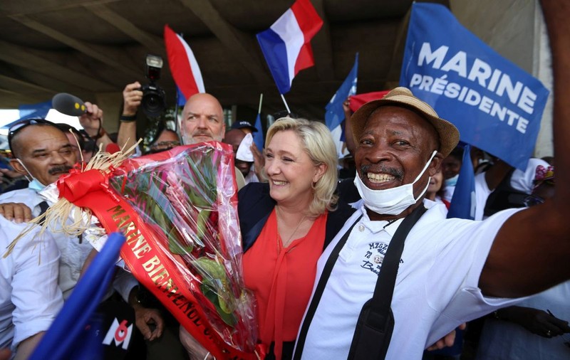 De ce a votat „Franța de peste mări” cu Marine Le Pen. Acum 35 de ani, tatăl ei, susținător al colonialismului, era gonit din Martinica