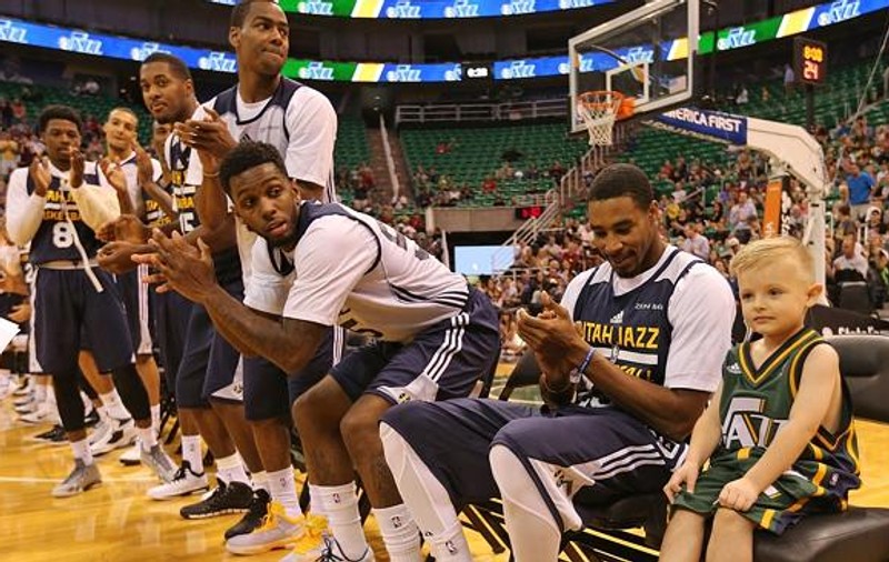 VIDEO / Gestul superb făcut de Utah Jazz pentru un copil bolnav 