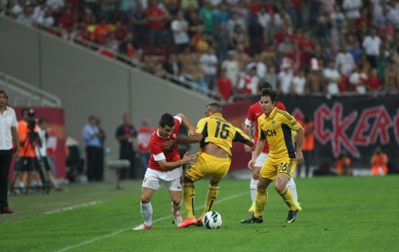 Pe Arena Naţională, Dinamo a primit o lecţie de fotbal de la Metalist Harkov