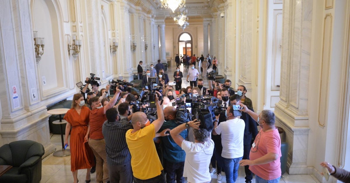 Fotografie ilustrativă cu jurnaliști. Foto: Hepta