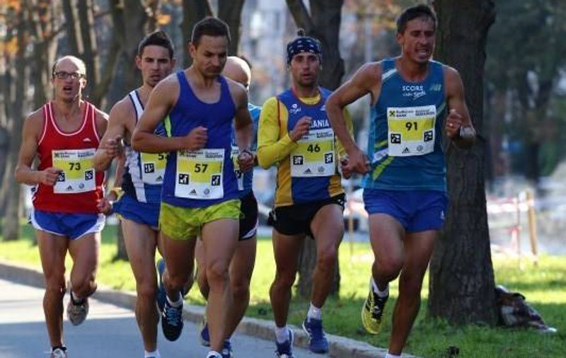 Când frații fac atletism sau când sunt doi puterea crește