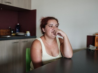 Oana, în camera de la ferma Höfler Gemüse, Nürnberg