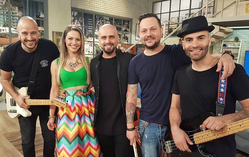 Alex de la Trupa Zero își deschide salon de nunți