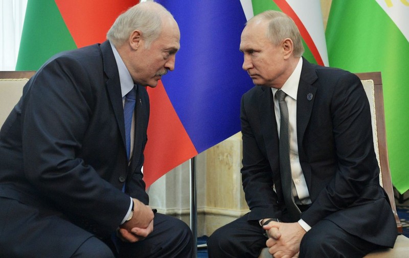 Putin spune că forțele ruse sunt pregătite să restabilească ordinea în Belarus. Mai mulți lideri ai opoziției, interogați