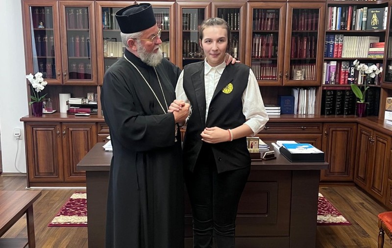 Elevă nevăzătoare din Baia Mare a trecut Bacul dictând fiecare răspuns. Acum visează să ajute alți copii, ca psiholog