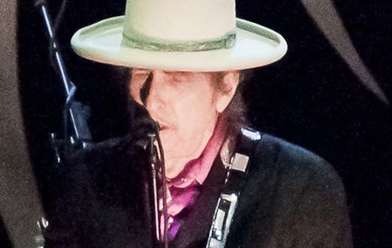 Bob Dylan: "Nu sunt genul care să-şi taie o ureche. Mi-aş trage un glonţ în cap dacă lucrurile ar merge rău"