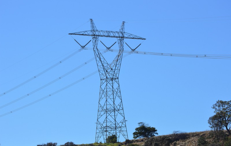 2.000 de familii rămase fără electricitate în Mureș din cauza vremii