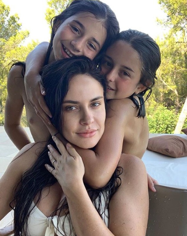 Adelina Chivu, soția lui Cristi Chivu, și-a deschis sufletul. „Am fost supusă bullying-ului o foarte bună perioadă, de toți cunoscuții și familia mea”