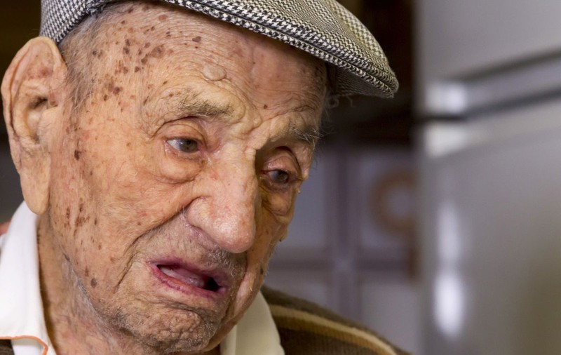Cel mai bătrân bărbat din lume a împlinit 113 ani și dezvăluie care este secretul său
