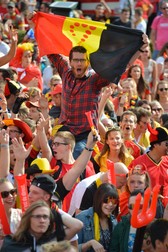 Fanii "Dracilor Roşii" fac spectacol pe Maracana FOTO: EPA