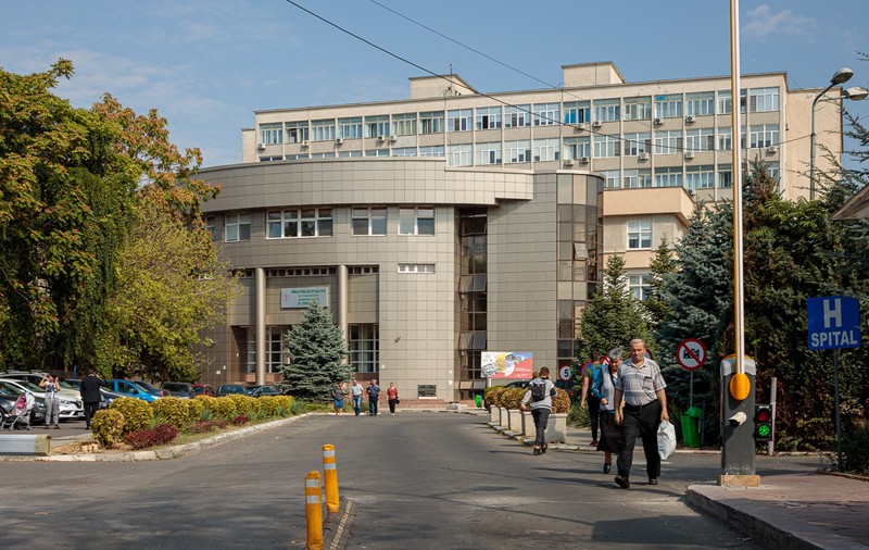 Duminică neliniștită la două mari spitale bucureștene: Militar și CC Iliescu. Câți oameni din personalul medical sunt infectați cu COVID-19?