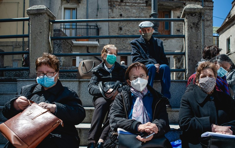 „Adoptă o factură”, campania prin care locuitorii din Florența vor să-i ajute pe vârstnici după scumpirile la utilități