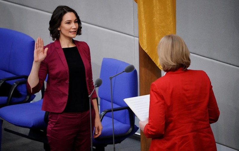 „Am greșit, scuze!”. Ministru din Germania, după ce a plecat în vacanță în timpul inundaților istorice și nu a intrat nici măcar online la ședințele de criză