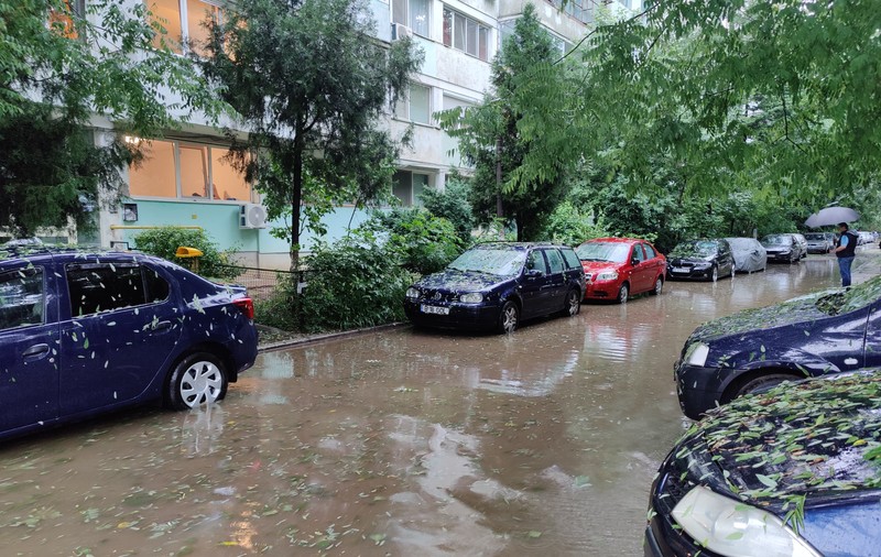 Arafat a explicat de ce s-au dat două mesaje Ro-Alert în Bucureşti: „Pentru cârcotași dacă o singură persoană a fost salvată de acest mesaj înseamnă că sistemul şi-a făcut treaba”