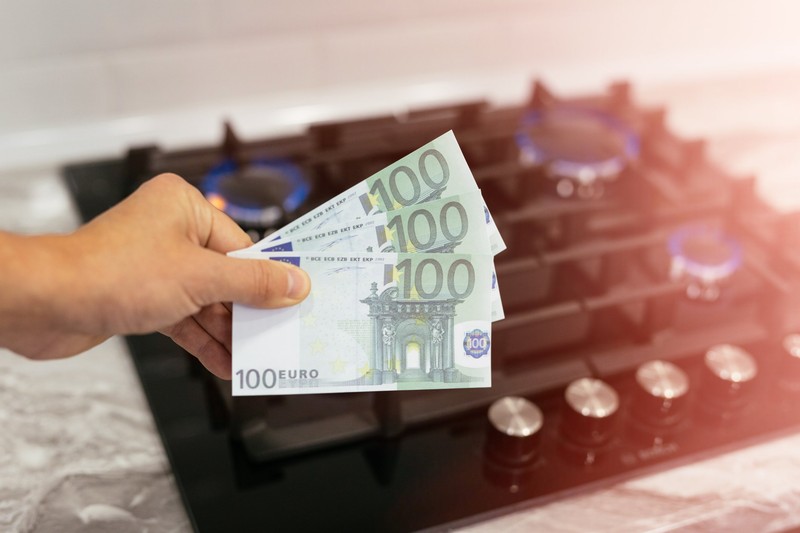 Pentru clienții casnici, prețul gazului este de 0,31 lei/kWh (TVA inclus)