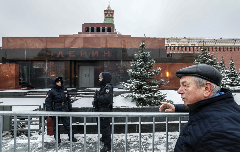Un rus a vrut să fure trupul lui Lenin din Mausoleul din Piața Roșie. Bărbatul a fost arestat imediat