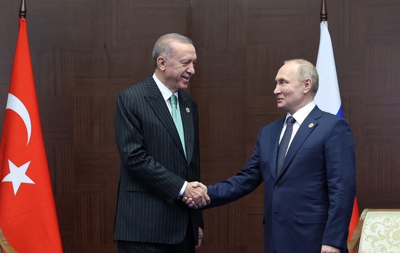 „Putin e mult mai blând decât în trecut”, spune Recep Tayyip Erdogan, președintele Turciei, care vrea să inițieze negocieri între Rusia și Ucraina