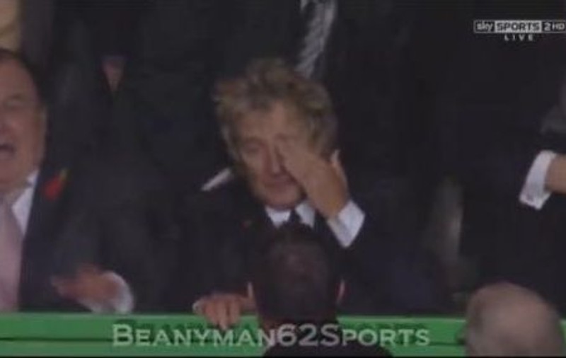 Rod Stewart a plâns de fericire pe stadion după înfrângerea Barcelonei | VIDEO
