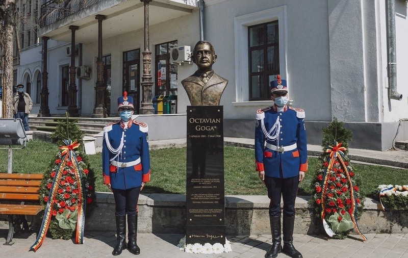 Bustul lui Octavian Goga a dispărut la Iași, era amplasat în Grădina Copou: „Activitatea sa politică este una regretabilă”