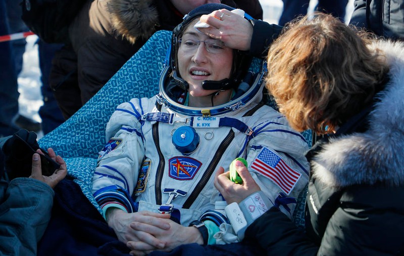 Astronautul vedetă al NASA, Christina Koch, ar putea fi prima femeie care pășește pe Lună