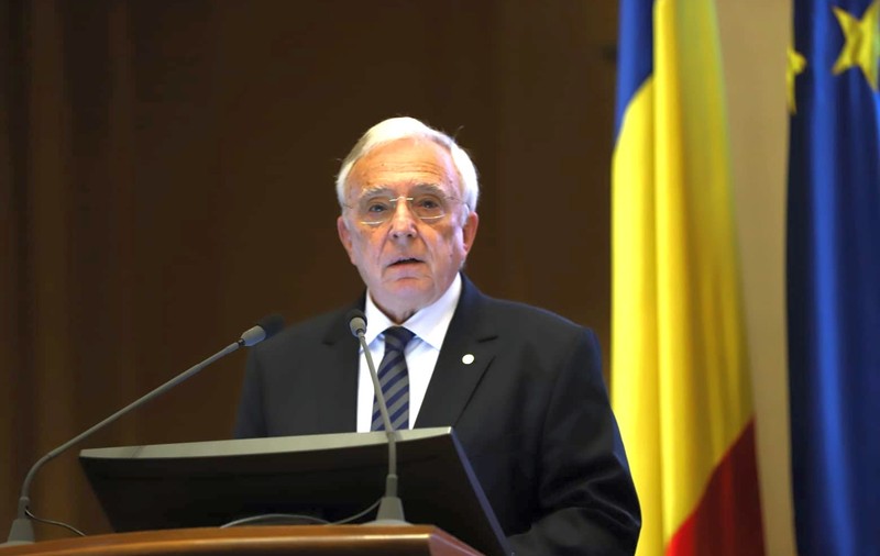 Mugur Isărescu, avertisment despre creșterile salariale: „Sunt decorelate cu productivitatea”