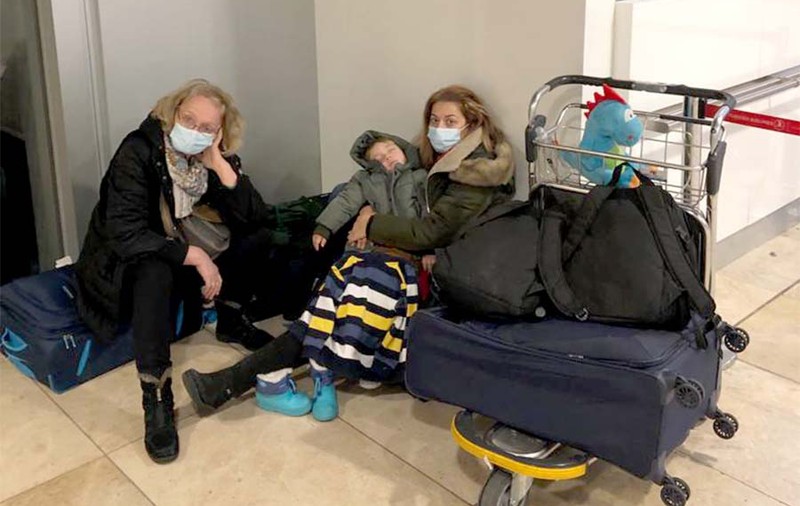 O familie din Oradea a câștigat despăgubiri de 40.000 de euro de la Wizz Air. „A fost un coșmar. Am dormit pe jos, cu un copil de nici 3 ani”