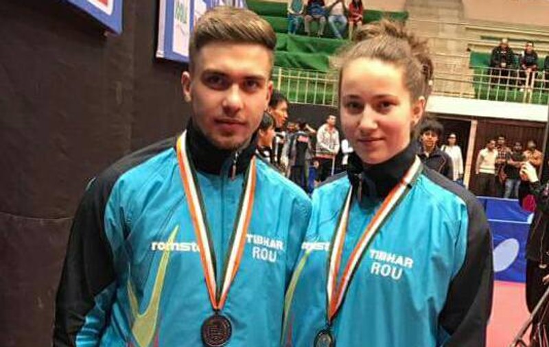 Alexandru Manole și Andreea Dragoman au cucerit medaliile de bronz la World Junior Circuit de tenis de masă / VIDEO