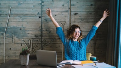 tanara, studenta, laptop, curs online