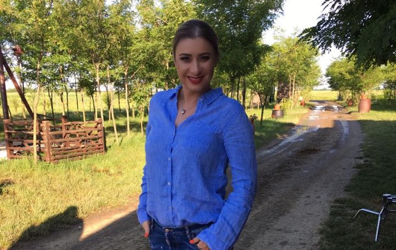 Anamaria Prodan, din nou nașă de botez. Ce ținută spectaculoasă a purtat