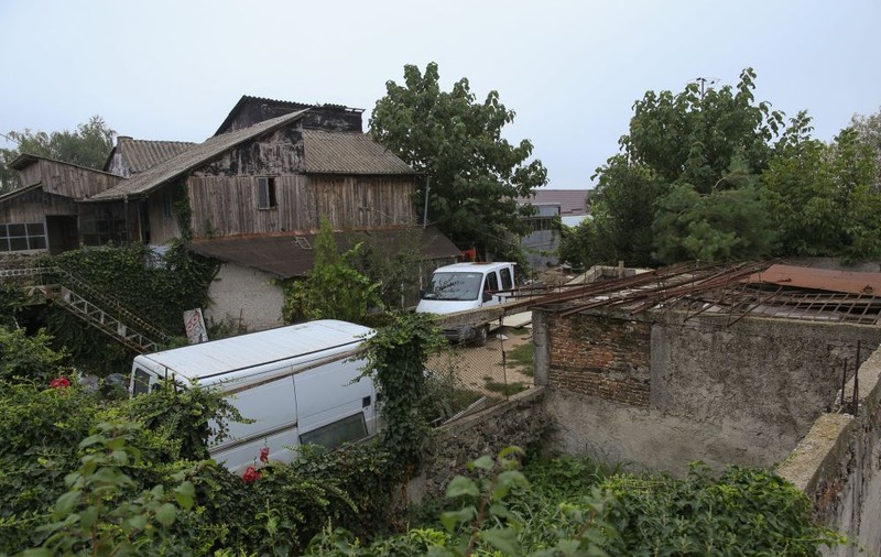 Anchetatorii: „Nu există nici un buncăr al lui Dincă, avea o rampă subterană pentru reparat mașini”