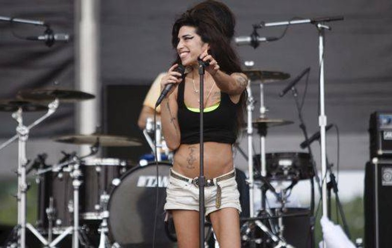 Vânzările albumelor lui Amy Winehouse au sărit în aer
