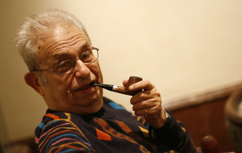 Îndemnul scriitorului Filip Florian la moartea lui Radu Cosașu: „Să citim câteva rânduri scrise de el. O să-l găsim chiar pe el, viu și nevătămat”