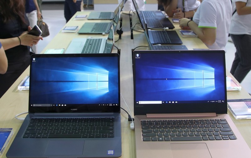 Windows 10 nu va mai putea fi descărcat de la finalul acestei luni. Microsoft forțează folosirea Windows 11
