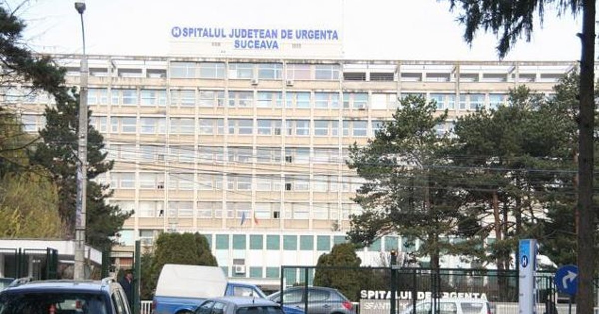 Un medic ortoped din Suceava și-a rupt piciorul în fața sălii de operație