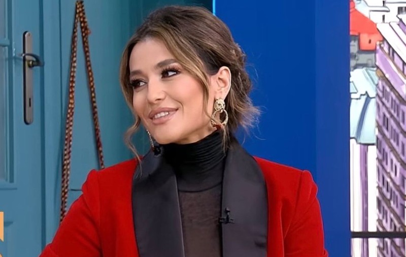Claudia Pătrășcanu, accident vestimentar: „Sper că n-ați văzut nimic”. Artista s-a rușinat când și-a dat seama de gafă