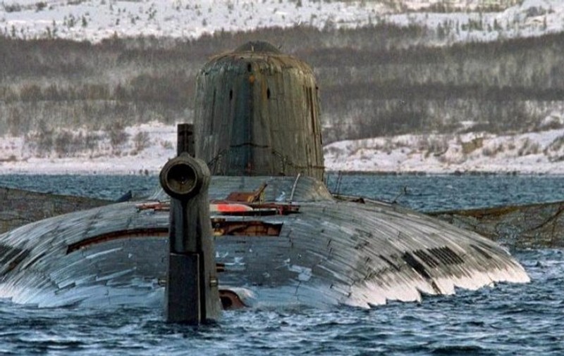 Un submarin rusesc a luat foc