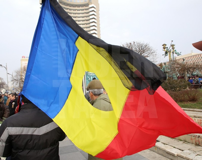Preşedintele Iohannis a participat la ceremonia dedicată victimelor Revoluţiei, în Piaţa Universităţii / FOTO&VIDEO