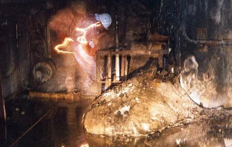 Cum arată „Piciorul de elefant” de la Cernobîl, considerat cel mai periculos deșeu din lume. Condamnă la moarte pe oricine se apropie de el