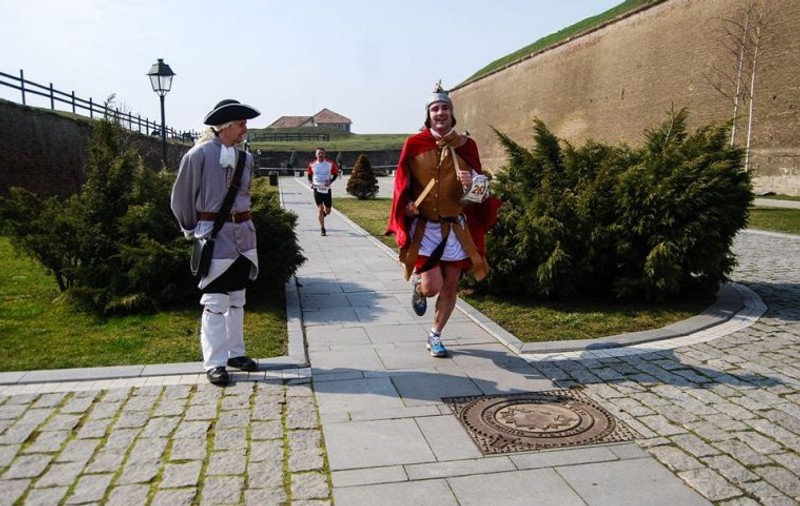 În anul Centenarului se aleargă la Alba Iulia! Sunt așteptați la start 1.000 de sportivi