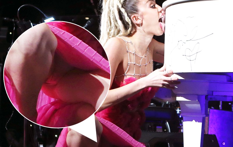 Miley Cyrus, prea crăcănată, prea evidentă | FOTO