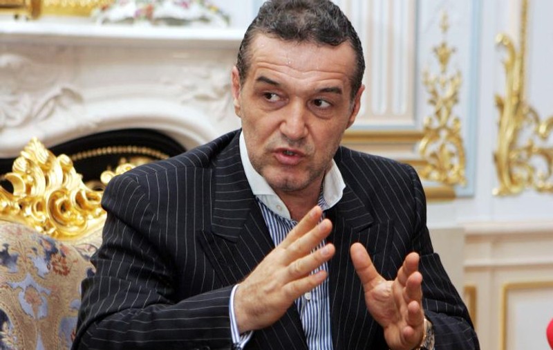 Ce i-a trimis Gigi Becali românului condamnat la moarte, în Malaezia. Mai e o lună până la sentinţa dramatică