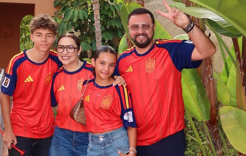 Cătălin Măruță și Andra au urmărit finala Campionatului Mondial în Spania. Cum au trăit victoria Spaniei pe străzile din Marbella