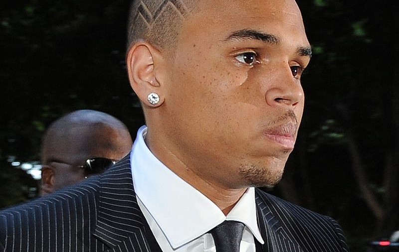 Chris Brown amână lansarea albumului “Graffiti”