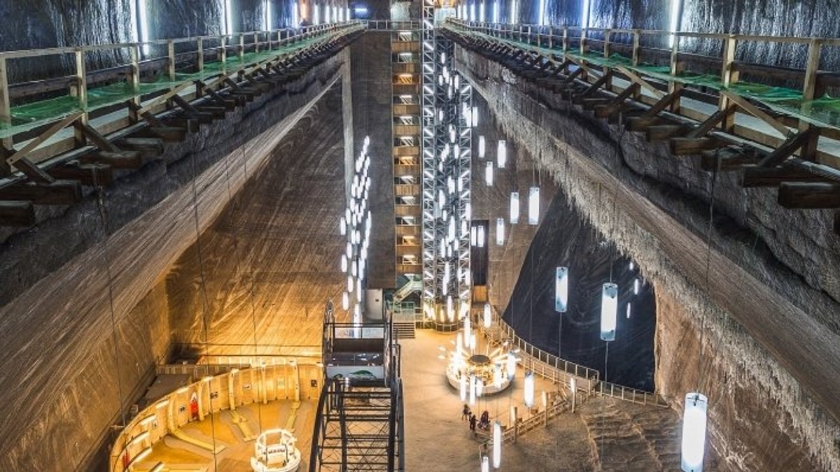 Salina Turda poate fi vizitată cu bilete cumpărate online