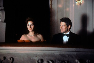 Julia Robets, alături de Richard Gere, în filmul "Pretty Woman"